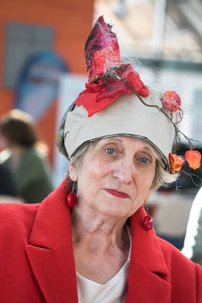 Annemarie von Gradowski mit Hut